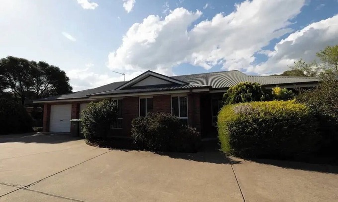 East Wagga Wagga Apartamento | Cosy city escape, a short walk to the river!