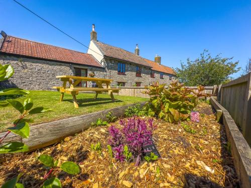Kewstoke Casa | Cosy Coastal Retreat-Dog Friendly