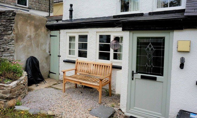 Clearbrook Otro | Cosy Coles Cottage Su