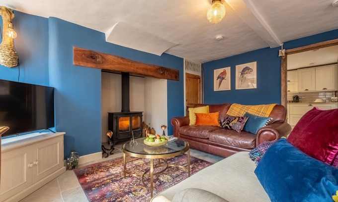 Litcham Casa | Cosy, comfortable, crammed full of character and presented to charming perfection, Ember Cottage is