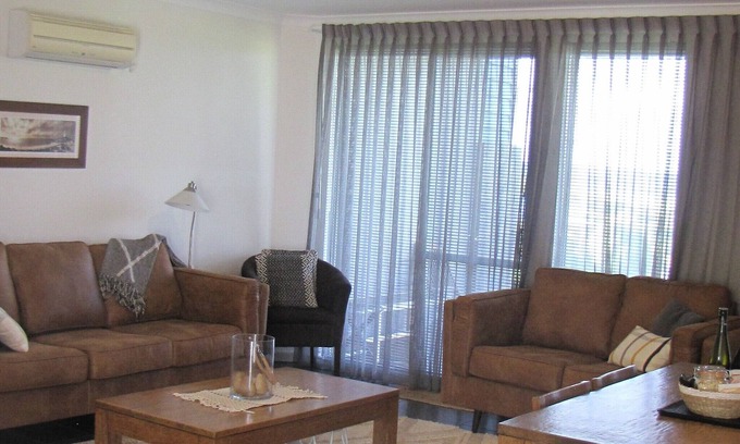 Kronkup Apartamento | Cosy Corner Seaview Apartment with Stunning Ocean Views!