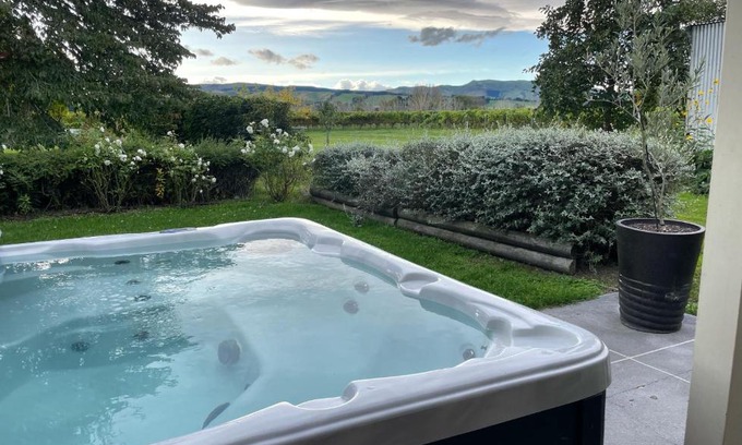 Waipara Casa | Cosy Cottage in the Vines