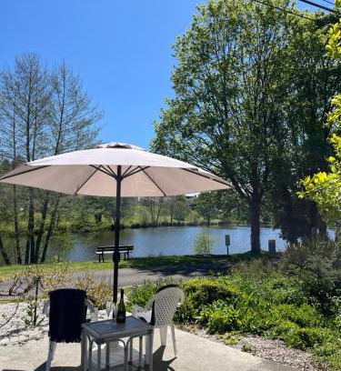 Ecuras Casa | Cosy Cottage on the Lake