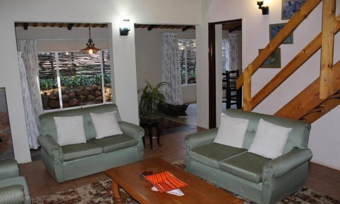 Giant's Castle Game Reserve Cabaña | Cosy Cottage with Magnificent Lake and Mountain Views