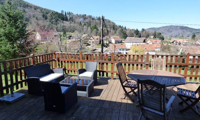 Neuve-Eglise Casa | Cosy country cottage with mountain views, Wi-Fi, log burner, workspace, pets
