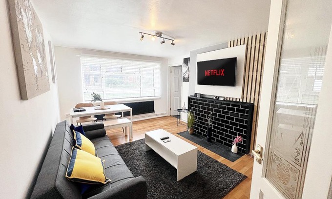 Broad Green Apartamento | Cosy Croydon Apt Sleeps 5