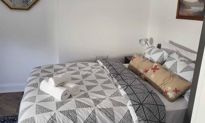 Stone Apartamento | Cosy double room in Greenhithe,