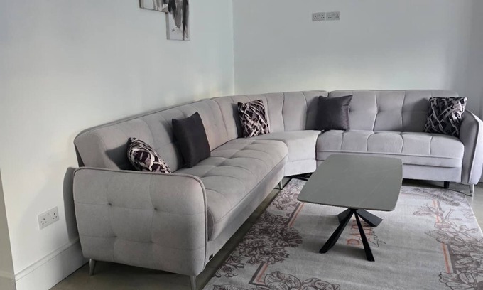 Thornton Heath Casa | Cosy family-friendly home, perfectly located near shops, parks, and restaurants.