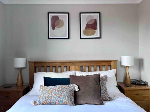 Frome Casa | Cosy Georgian Cottage - Parking - Central Frome