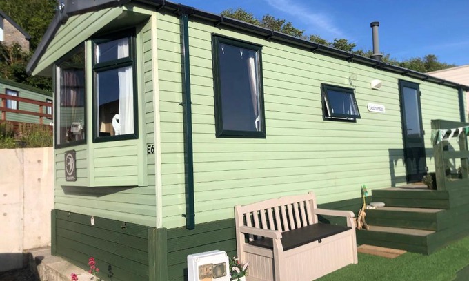 Penparcau Casa | Cosy holiday caravan minutes from the beach