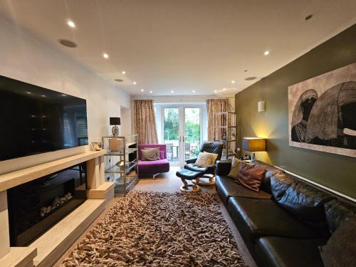 Northenden Casa | Cosy Home With Garden & Driveway, 6min To Airport