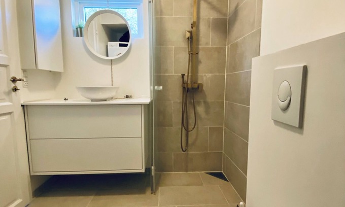 Torshavn Casa | Cosy house with private parking in downtown Tórshavn