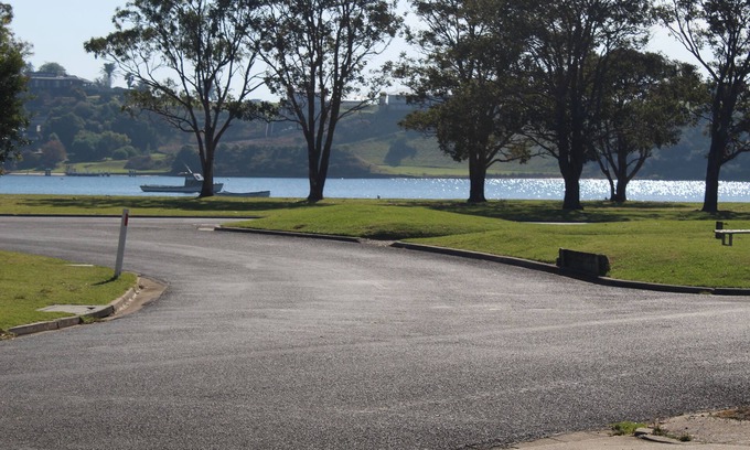 Lakes Entrance Casa | Cosy lakeside Family+Pet friendly 3 BR HolidayHOME