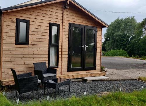 Comber Casa | Cosy log cabin with views of Scrabo tower