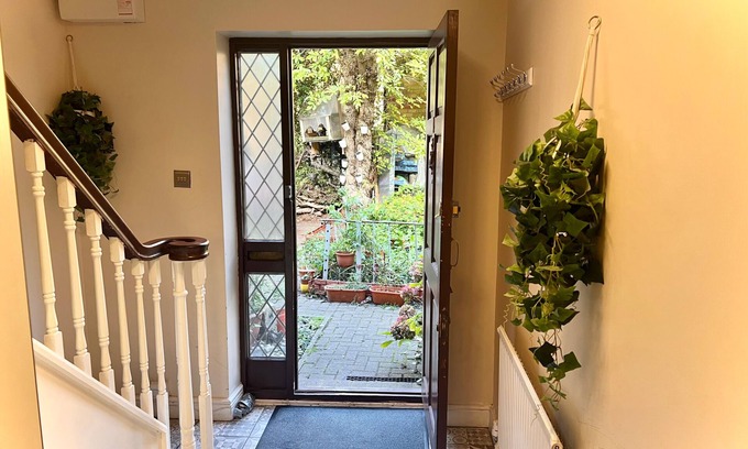 St. Dunstan's Casa | Cosy London Retreat near Tower Bridge
