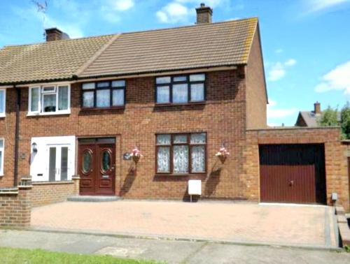 Gooshays Apartamento | Cosy Luxurious Large 3 bedroom house, free parking, free WiFi