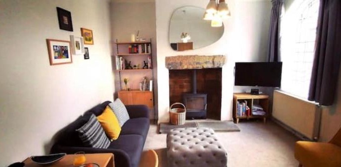 Saltaire Village Casa | Cosy Millworkers Cottage With Wood Burning Stove