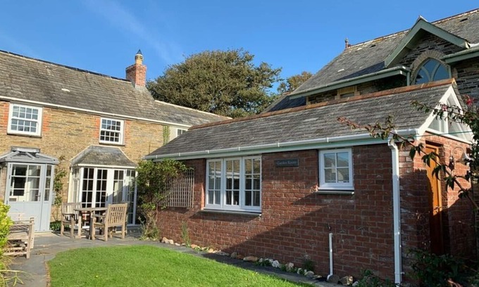 Trevone Cabaña | Cosy modernised Cornish Cottage 3 mins from the beach