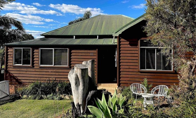 Port Kembla Casa | Cosy Port Kembla Cottage