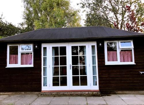 Oxford Apartamento | Cosy Private Cabin with parking in good location