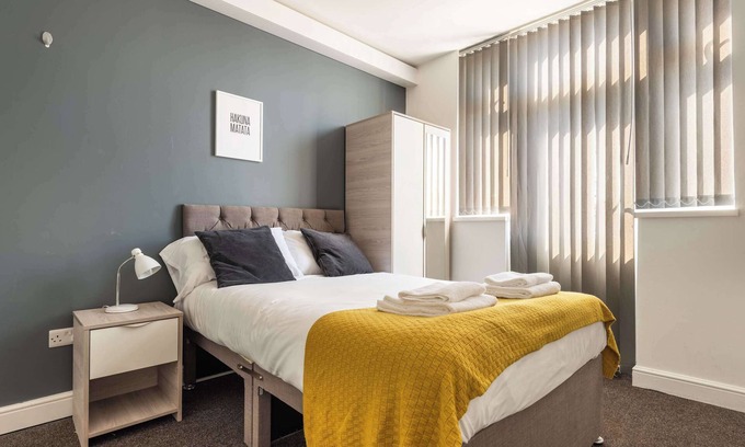 Doncaster Casa | Cosy Room in Doncaster Shared House With Kitchen
