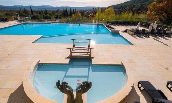 Callian Apartamento | Cosy studio | 2 piscines + vues imprenables