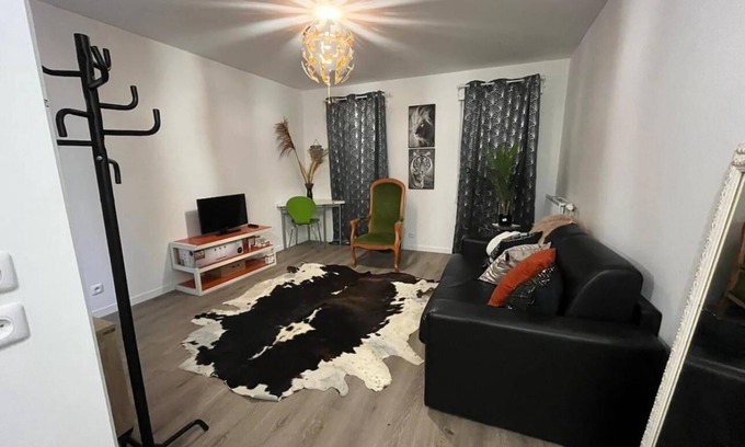 Noisy-le-Sec Apartamento | COSY STUDIO 5KM FROM PARIS NEW