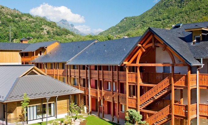Ax-les-Thermes Apartamento | Accès Piscine + Sauna! Studio avec Terrasse / Balcon, proche du Centre