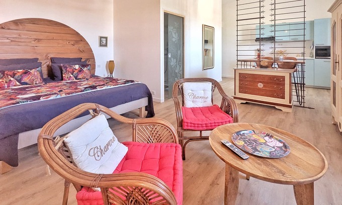La Bernerie-en-Retz Apartamento | Cosy studio village and beach on foot