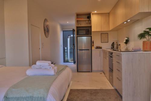 Henderson Casa | Cosy Studio in Awaroa Road