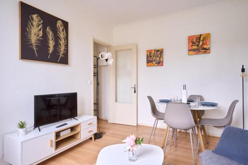 Le Blanc-Mesnil Apartamento | Cosy T1 with garage near CDG | By Airnest