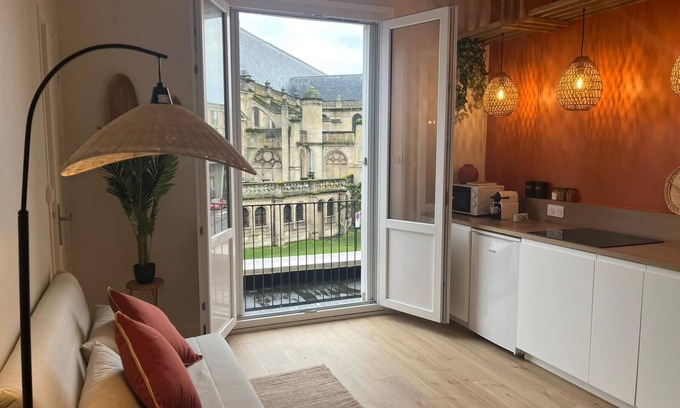 Downtown Le Havre Apartamento | Cosy T2, Notre-Dame church view, downtown, new