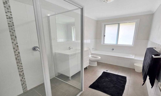 Central Mudgee Casa | Cosy three bedroom home, two bathrooms and BBQ area!