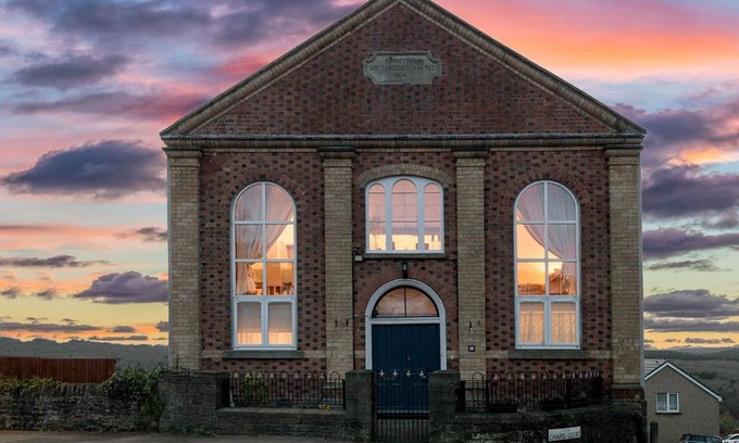 Cinderford Casa | Cosy Treat af Forest Chapel Holidays Ltd