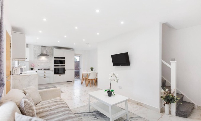 Kidlington Casa | Cosy Two Bedroom House in Central Kidlington