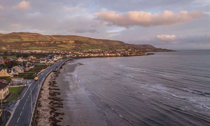 Carnlough Cabaña | Cosy Waterfall Cottage Carnlough on the North Coast 2 min walk from the Harbour