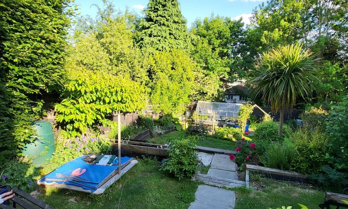 Roundhay Apartamento | Cosy well equipped stand alone studio. Only 10 mins drive to the city centre