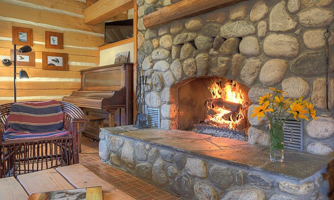 North Okanagan Cabina | Log Cabin Family Getaway: observación de aves, una playa, golf y ciclismo a minutos.