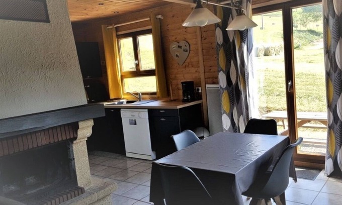 La Croix-aux-Mines Chalet De Esquí | Cosy wooden chalet classified as furnished holiday accommodation