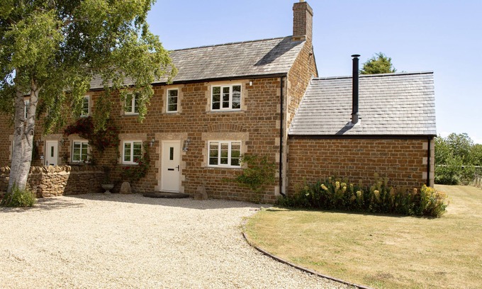Hook Norton Cabaña | Cotswold country cottage -2 Manor Farm