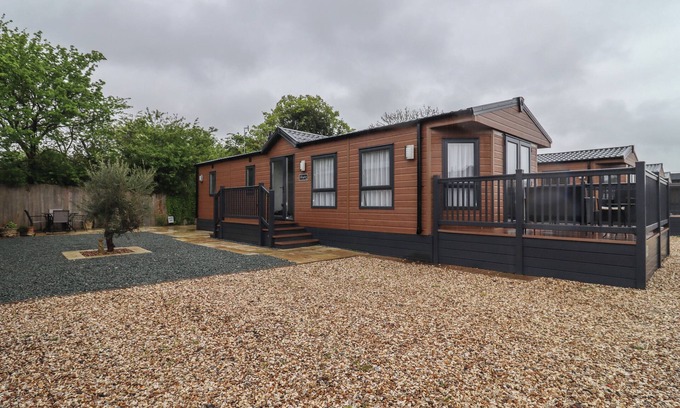 Evesham Cabaña | COTSWOLD CWTCH, family friendly, with a garden in Evesham