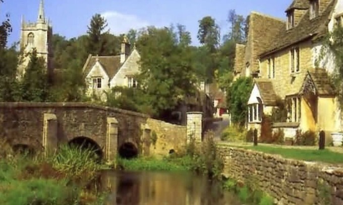 Hullavington Cabaña | 'Cotswolds Retreat' Doble Jacuzzi / WiFi GRATIS / SKY TV