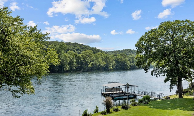 Mountain Home Cabina | Cottage 1 at Rim Shoals