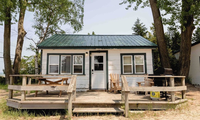 Sauble Beach Cabaña | Cottage #10 - Sauble Beach Front