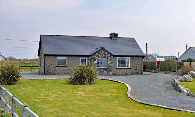 Ballyconneely Cabaña | Cottage 102 - Ballyconneely