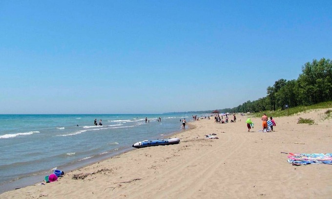 Wainfleet Casa | Cottage #2 · Lake Haven Beach Resort
