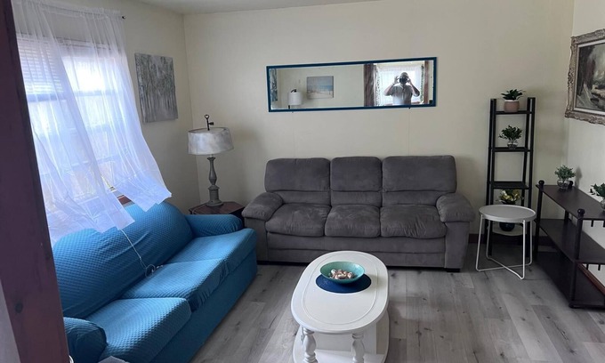 Sauble Beach Cabaña | Cottage #2 - Sauble Beach Front