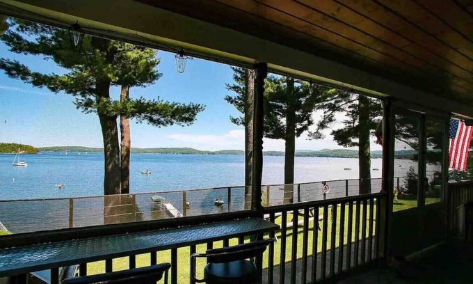 Colchester Cabaña | Cottage · Beachfront Cottage on Lake Champlain, Colchester