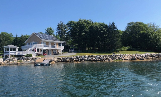 Head of Jeddore Casa | Cottage Cove Oceanfront Retreat