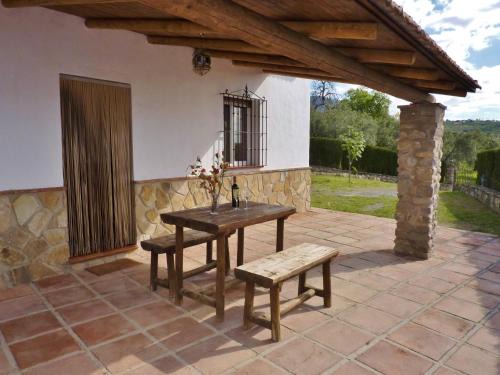 Antequera Casa | Cottage with Pool Views